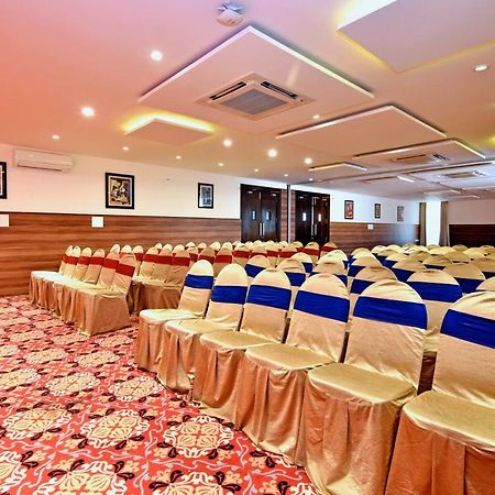 I V Sanctum Hotel Μπανγκαλόρ Εξωτερικό φωτογραφία