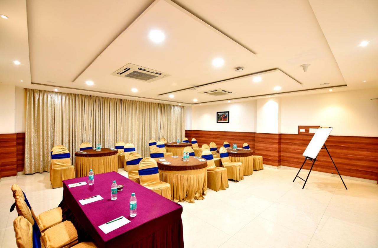I V Sanctum Hotel Μπανγκαλόρ Εξωτερικό φωτογραφία
