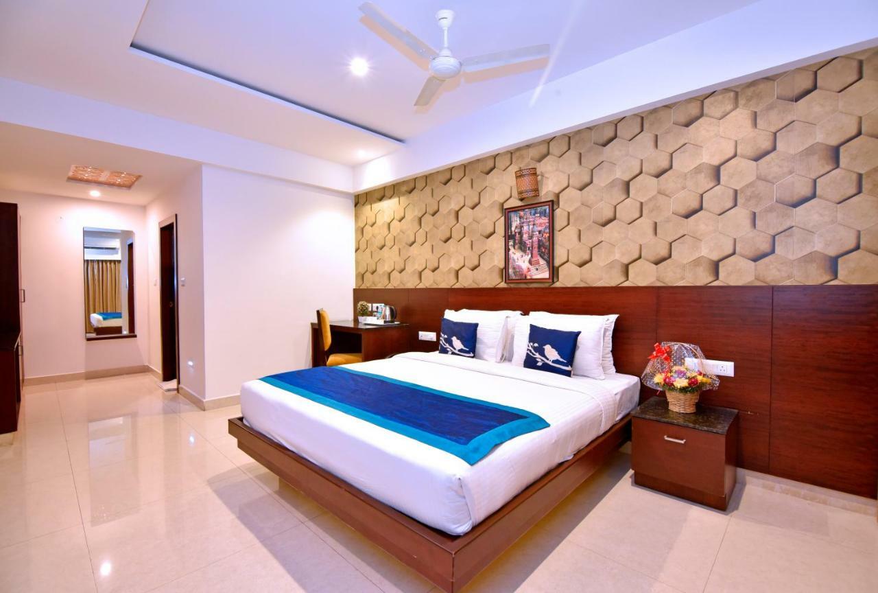 I V Sanctum Hotel Μπανγκαλόρ Εξωτερικό φωτογραφία
