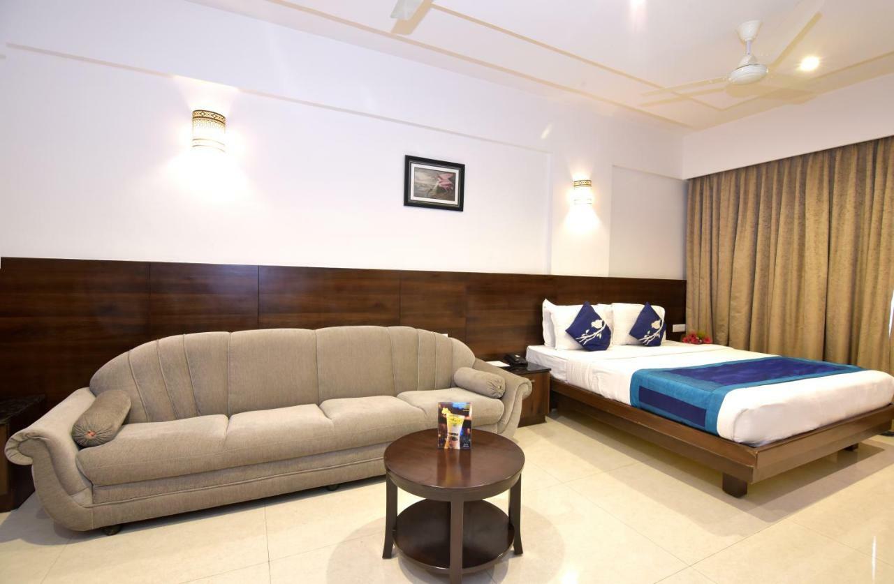 I V Sanctum Hotel Μπανγκαλόρ Εξωτερικό φωτογραφία