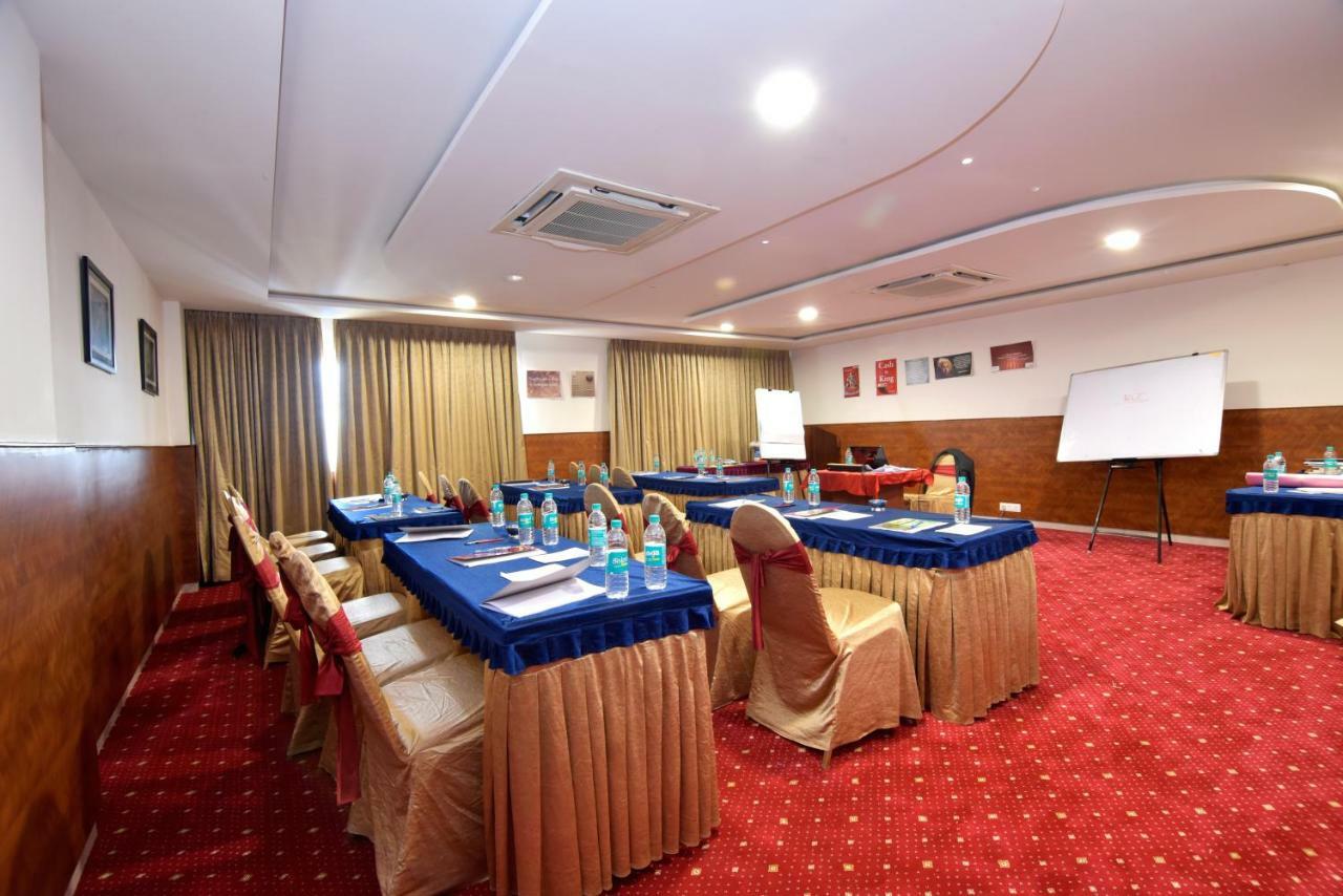 I V Sanctum Hotel Μπανγκαλόρ Εξωτερικό φωτογραφία