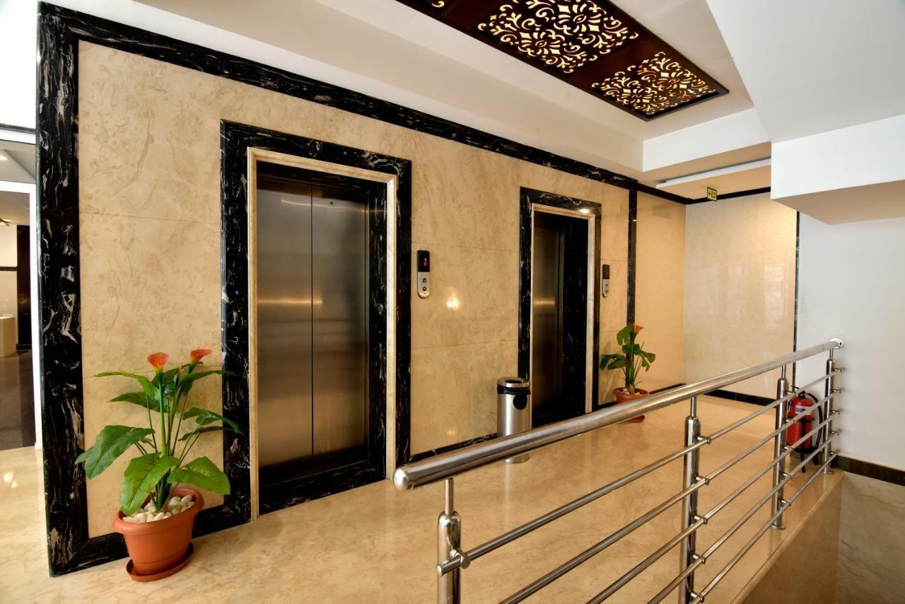 I V Sanctum Hotel Μπανγκαλόρ Εξωτερικό φωτογραφία