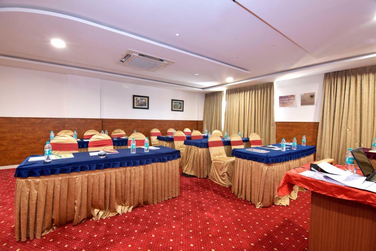 I V Sanctum Hotel Μπανγκαλόρ Εξωτερικό φωτογραφία