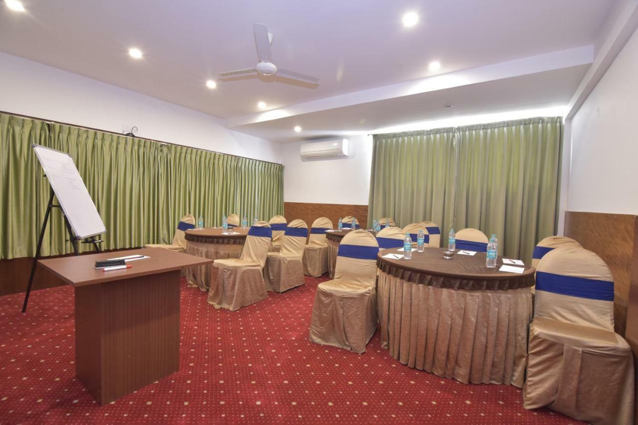 I V Sanctum Hotel Μπανγκαλόρ Εξωτερικό φωτογραφία