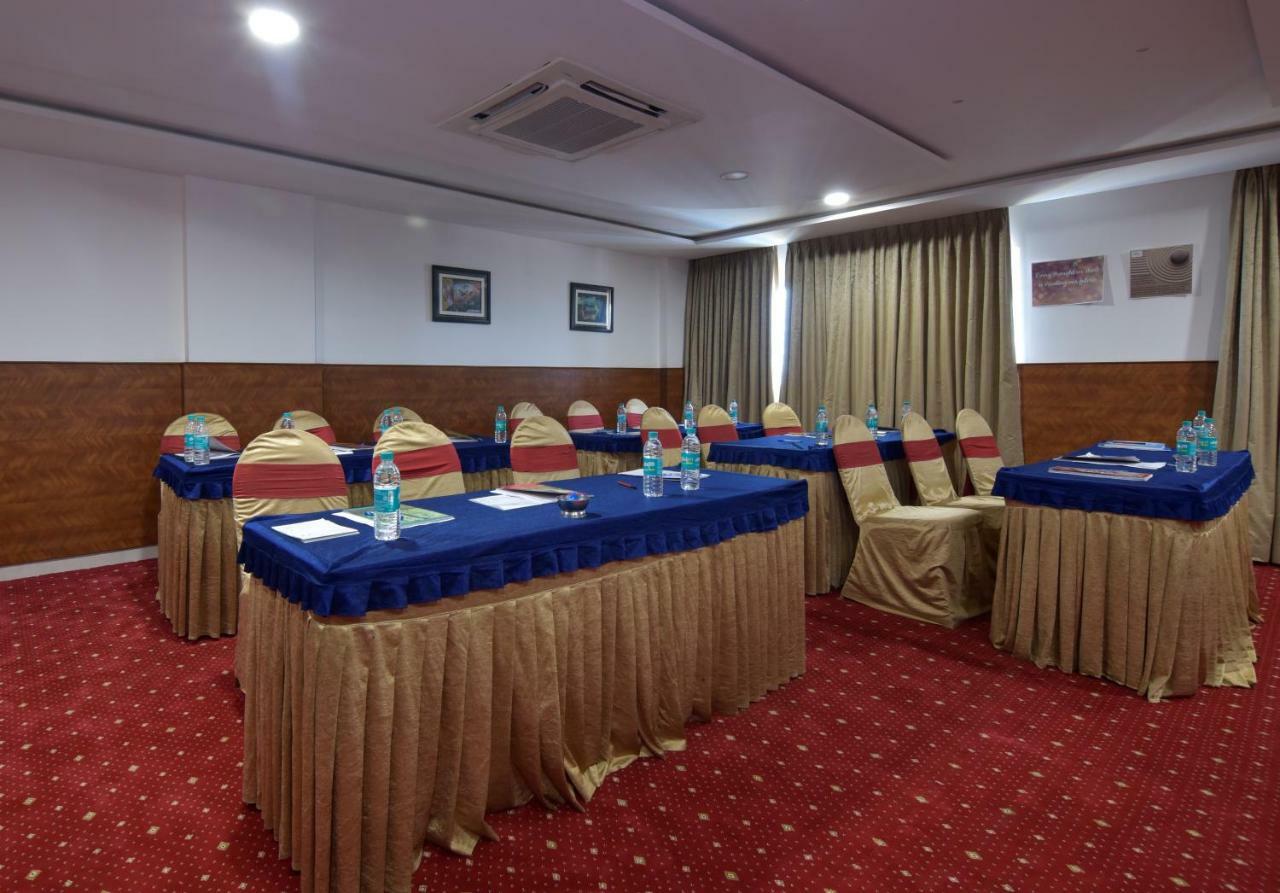 I V Sanctum Hotel Μπανγκαλόρ Εξωτερικό φωτογραφία